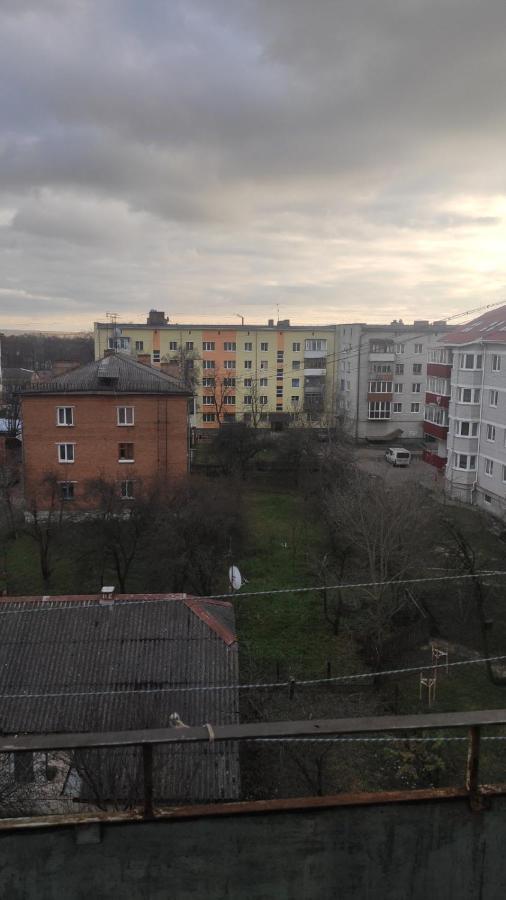 2-Х Комнатная Квартира โคโรสเตน ภายนอก รูปภาพ